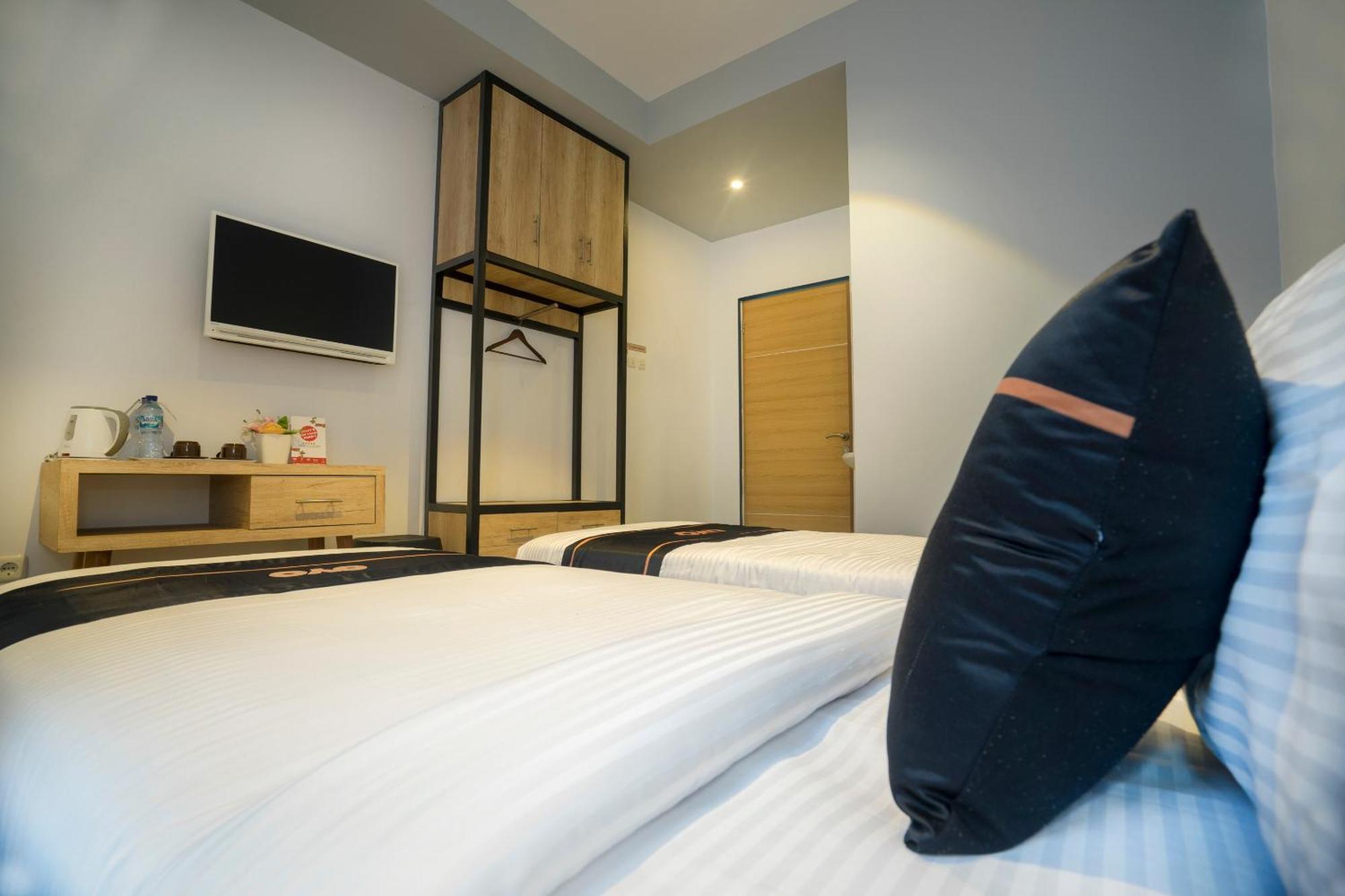 Hotel Vaccinated Staff-OYO 2627 Ratamya Co-living Yogyakarta Esterno foto